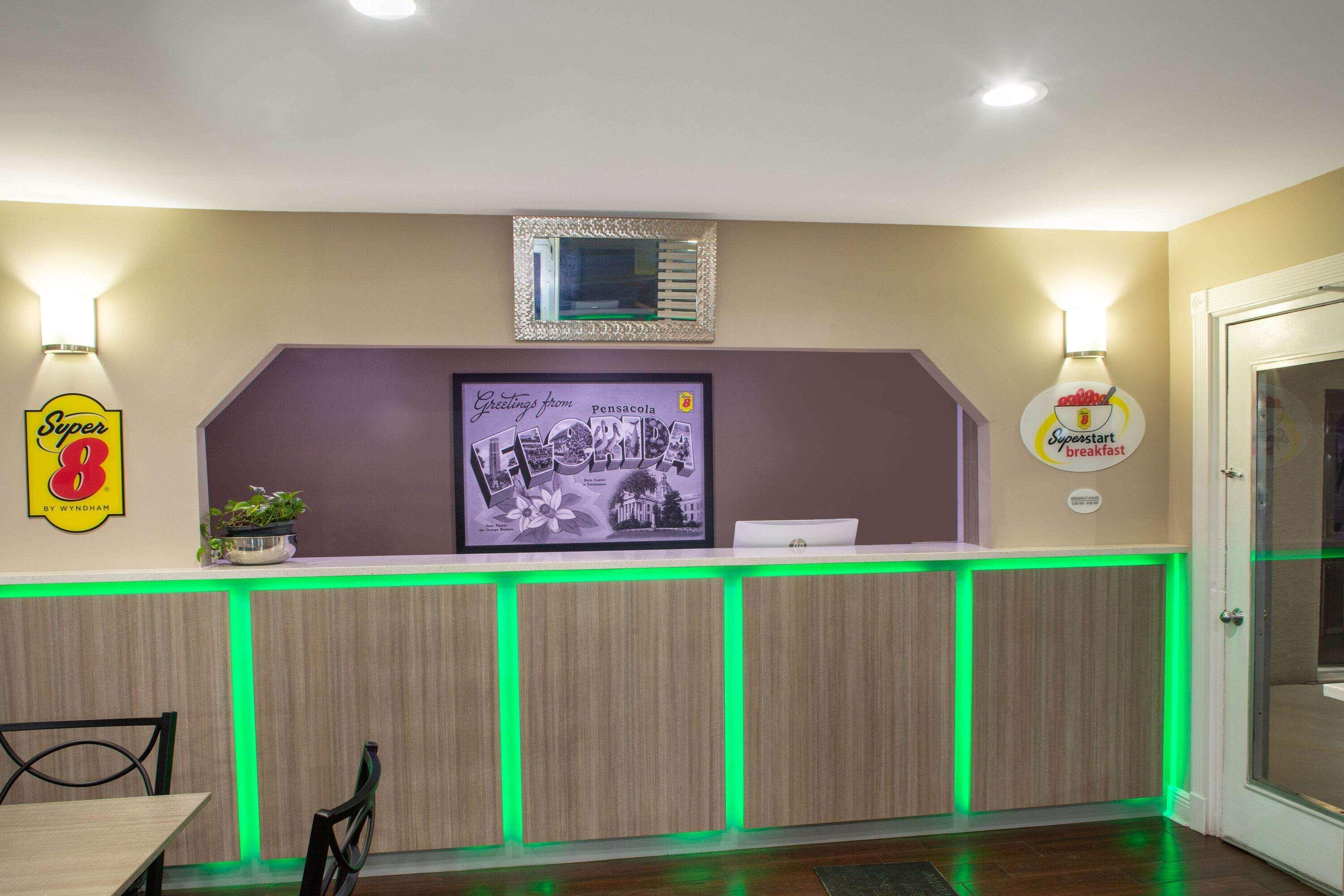 ซูเปอร์ 8 บาย วินด์แฮม เพนซาโคลา เวสต์ Motel Beach Haven ภายนอก รูปภาพ